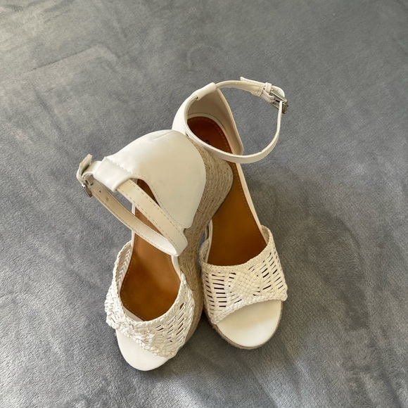 a.n.a Shoes - Beautiful white espadrille style ankle strap sandals